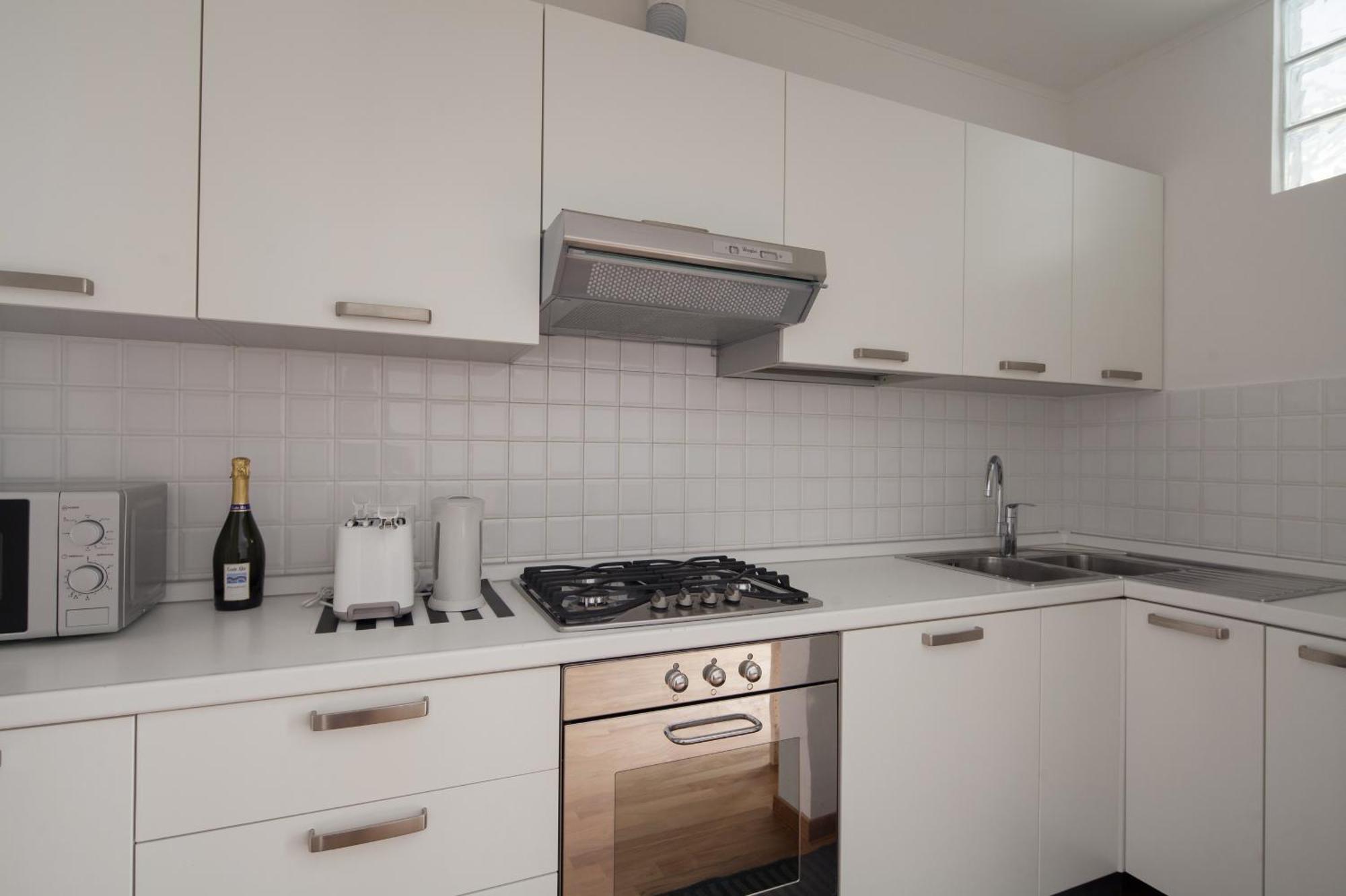 Cv5 - La Spezia City Center - Wide Modern Apartment Walking Distance To The Station To Cinque Terre - Big Terrace On The Roofs Exterior foto